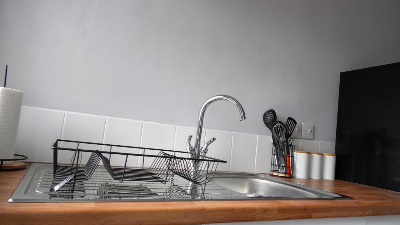 Portobello House - Four Bedroom House Perfect For Contractors - Sleeps 6 - Free Parking Wolverhampton Ngoại thất bức ảnh