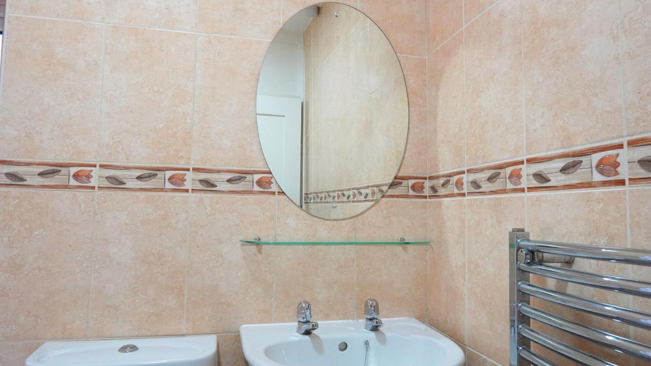 Portobello House - Four Bedroom House Perfect For Contractors - Sleeps 6 - Free Parking Wolverhampton Ngoại thất bức ảnh
