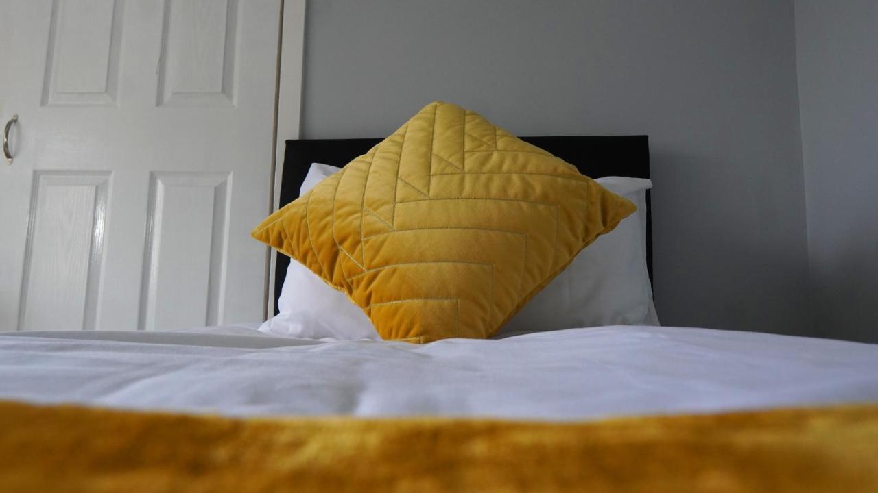 Portobello House - Four Bedroom House Perfect For Contractors - Sleeps 6 - Free Parking Wolverhampton Ngoại thất bức ảnh