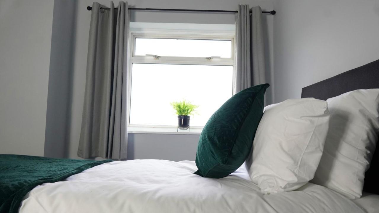 Portobello House - Four Bedroom House Perfect For Contractors - Sleeps 6 - Free Parking Wolverhampton Ngoại thất bức ảnh