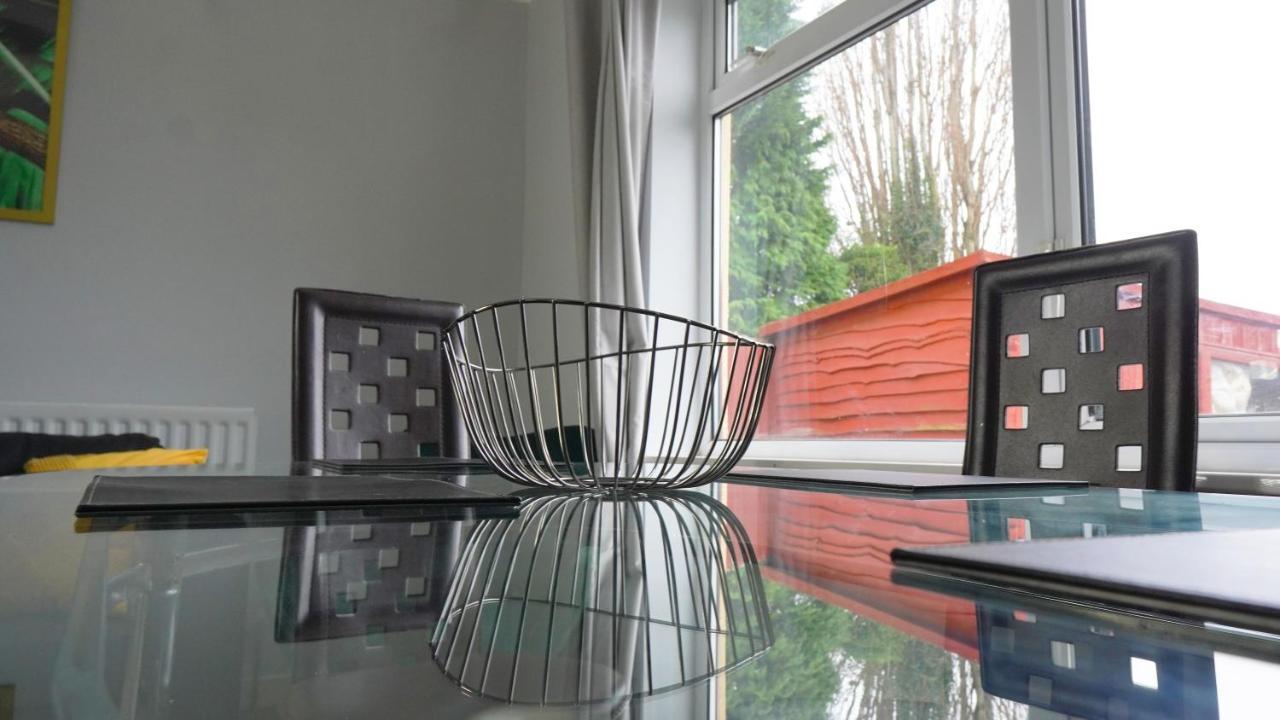 Portobello House - Four Bedroom House Perfect For Contractors - Sleeps 6 - Free Parking Wolverhampton Ngoại thất bức ảnh