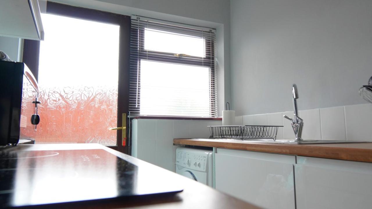 Portobello House - Four Bedroom House Perfect For Contractors - Sleeps 6 - Free Parking Wolverhampton Ngoại thất bức ảnh
