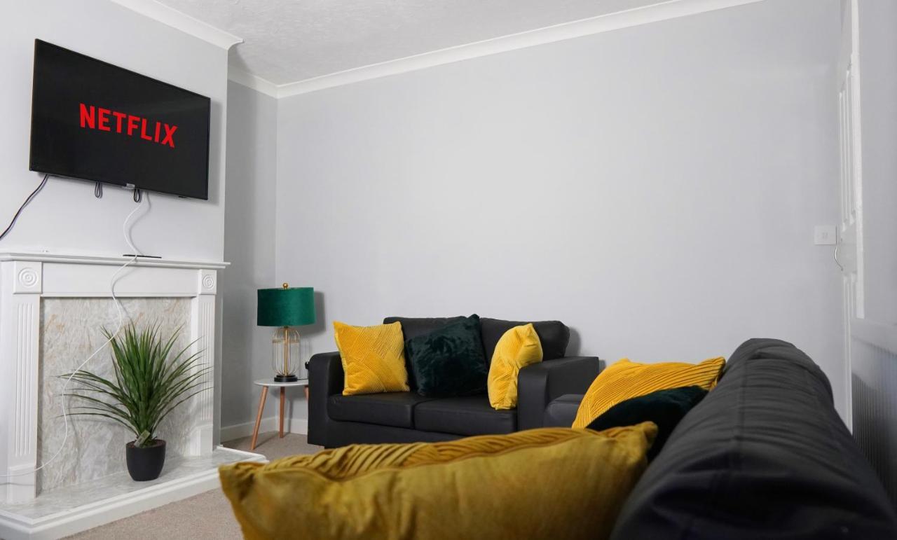 Portobello House - Four Bedroom House Perfect For Contractors - Sleeps 6 - Free Parking Wolverhampton Ngoại thất bức ảnh