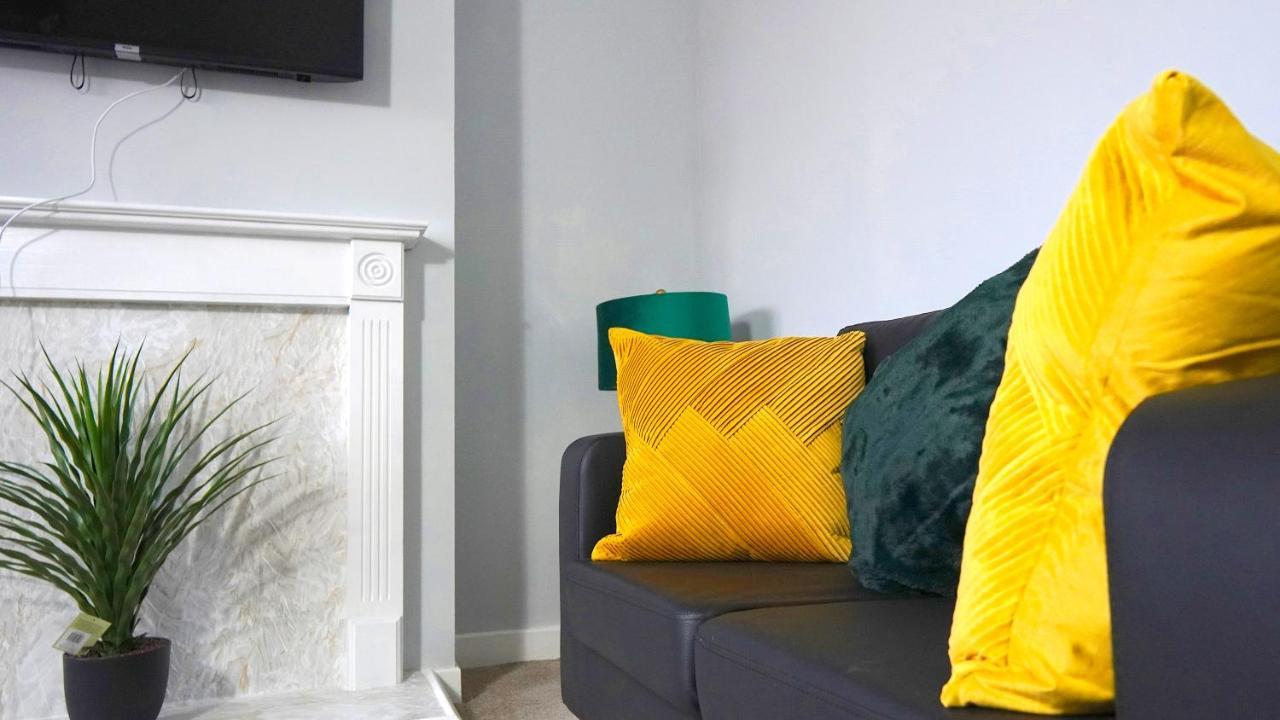 Portobello House - Four Bedroom House Perfect For Contractors - Sleeps 6 - Free Parking Wolverhampton Ngoại thất bức ảnh