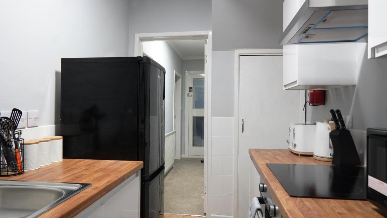 Portobello House - Four Bedroom House Perfect For Contractors - Sleeps 6 - Free Parking Wolverhampton Ngoại thất bức ảnh